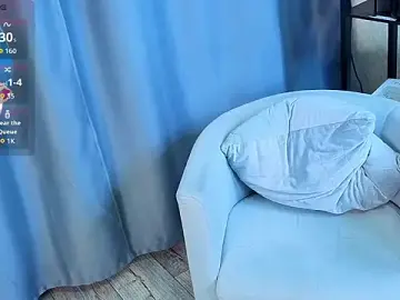 ChristiaHutts  live sex cam