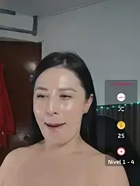 Emma_Hotkiss  live sex cam