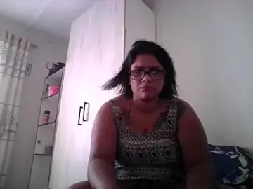 MISSsquirty-wet  live sex cam