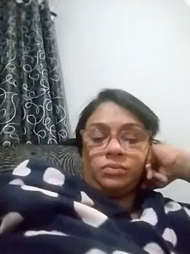 MISSsquirty-wet  live sex cam