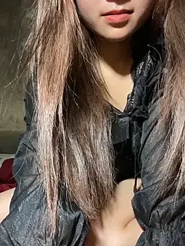 Holee-laura  live sex cam
