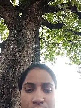 Kajalbhabhi44  live sex cam