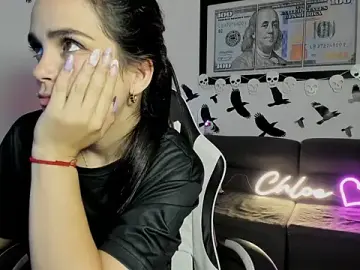 Chloesmithx-  live sex cam
