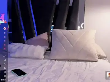HollyEvanz  live sex cam