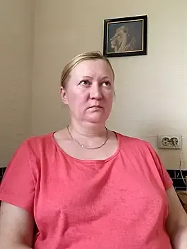 Blondyaguar  live sex cam