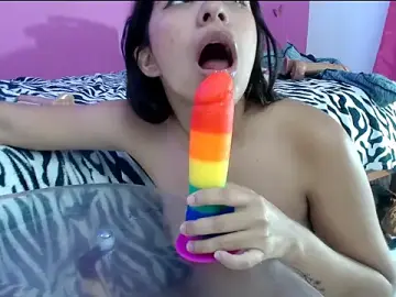 Skinnysofia18  live sex cam