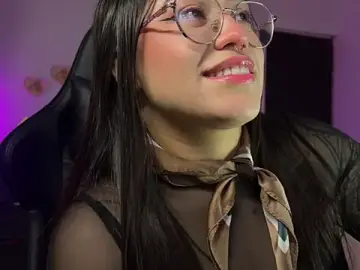 Lilyhotson  live sex cam