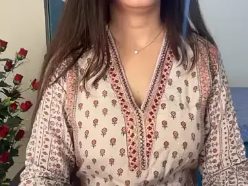 PiNk_ViBeS_  live sex cam