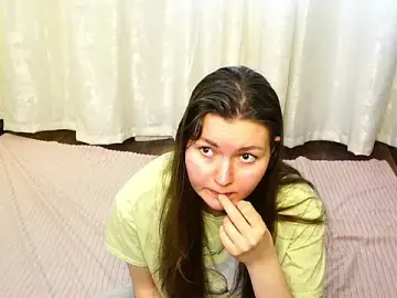 TobiMillinor  live sex cam