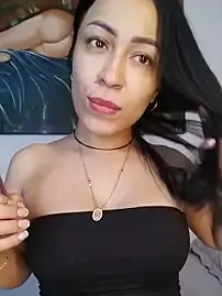 Valentina_Castro_  live sex cam