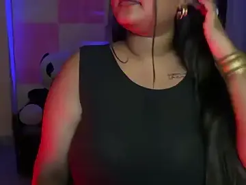 Kiara-11  live sex cam