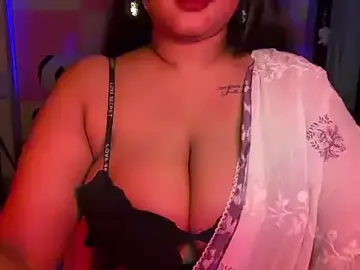 Kiara-11  live sex cam