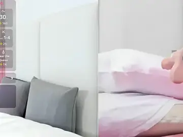 Emily_robertss  live sex cam