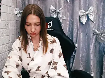 GroovyCatty  live sex cam