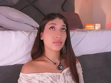 Honeyymoonn_  live sex cam