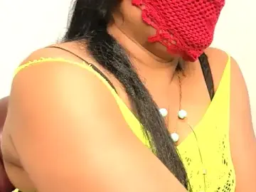 Liyona_s  live sex cam