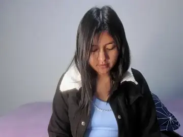 Sharlottee__  live sex cam