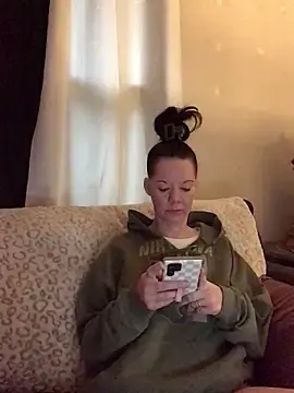 SidneyRaee  live sex cam