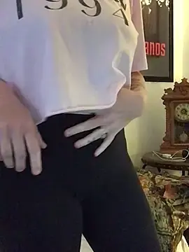 SidneyRaee  live sex cam