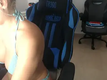 LARACRUZ30  live sex cam