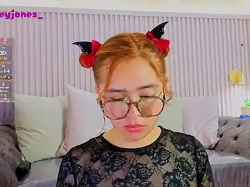 MilleyJones  live sex cam