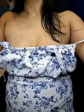 Nisha027  live sex cam