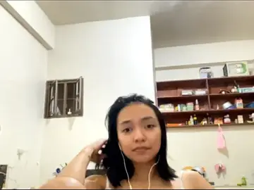 NoreenPierotti  live sex cam