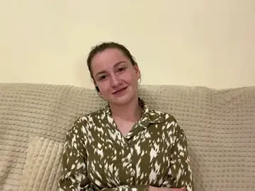 RhondaBessler  live sex cam