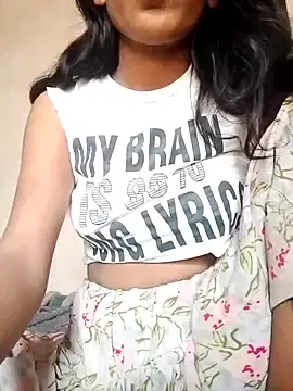 Riya_patola  live sex cam