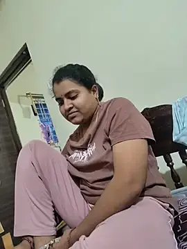 Rajismlie22  live sex cam
