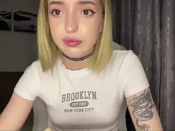 AToriaMuse  live sex cam