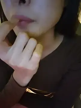 Mina68-cute  live sex cam
