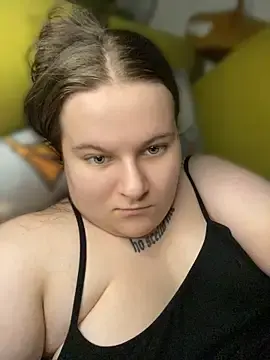 SkyeRotter  live sex cam