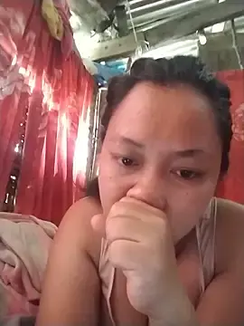 Yummyleyn  live sex cam