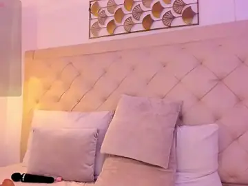 Nina_joyce  live sex cam