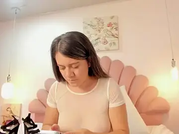 AmelieCrow  live sex cam