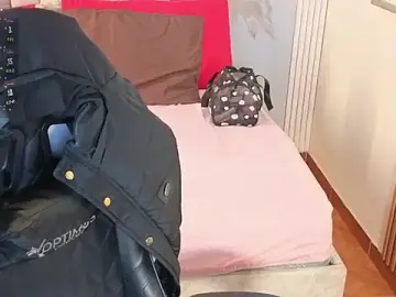 Cherry_lovee  live sex cam