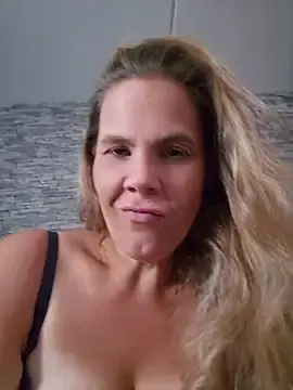 JoyceAndFriends  live sex cam