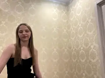 MaryanneBondy  live sex cam