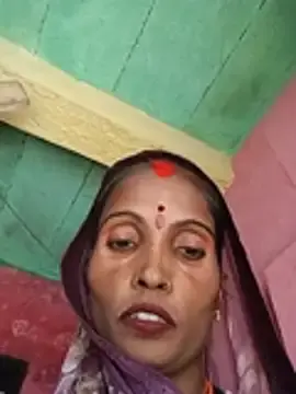 Rinee_suwanee  live sex cam