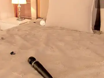 Dionneventuri  live sex cam