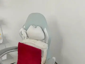 Hollycute__  live sex cam