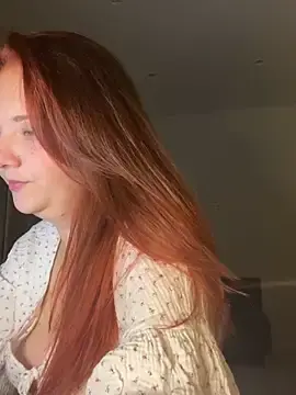 DistrictGirl  live sex cam
