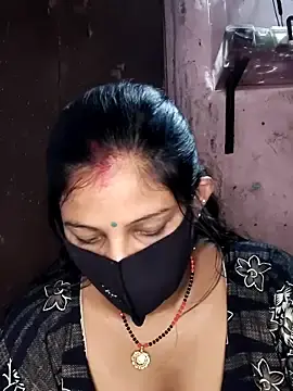 Hotcouplepriya  live sex cam