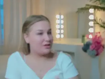 JennifferEwin  live sex cam