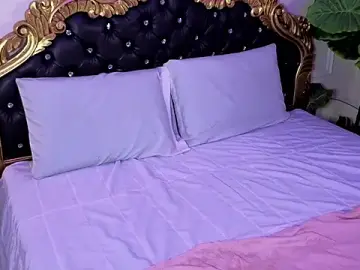 LiLLiAnderson  live sex cam