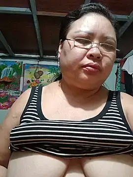 Sella-A  live sex cam