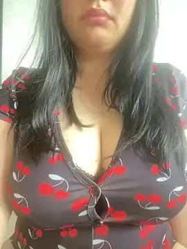 Curvyxvelvet  live sex cam