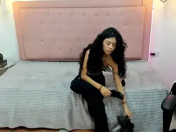 Emma_gray33  live sex cam