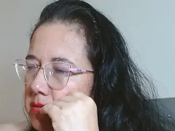 Maturepriscila  live sex cam